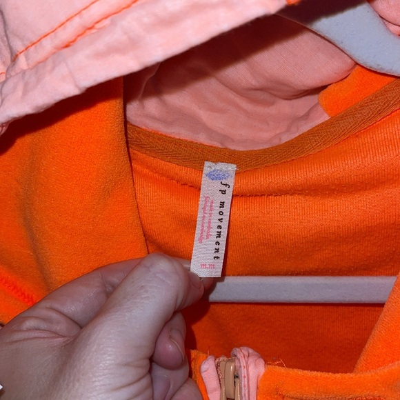Free People Movement Let It Go Sweatshirt Hood Zip Neon Orange Velour M - Picture 5 of 7